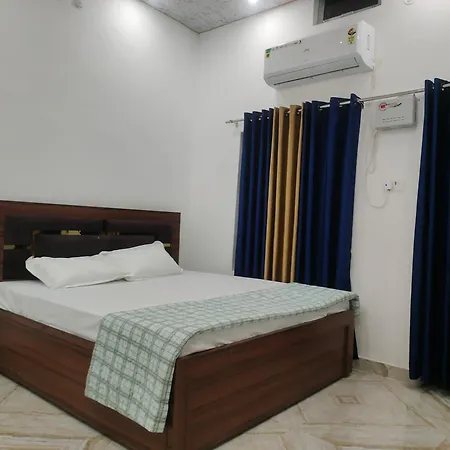 Abhya Home Stay Ayodhya Exterior photo