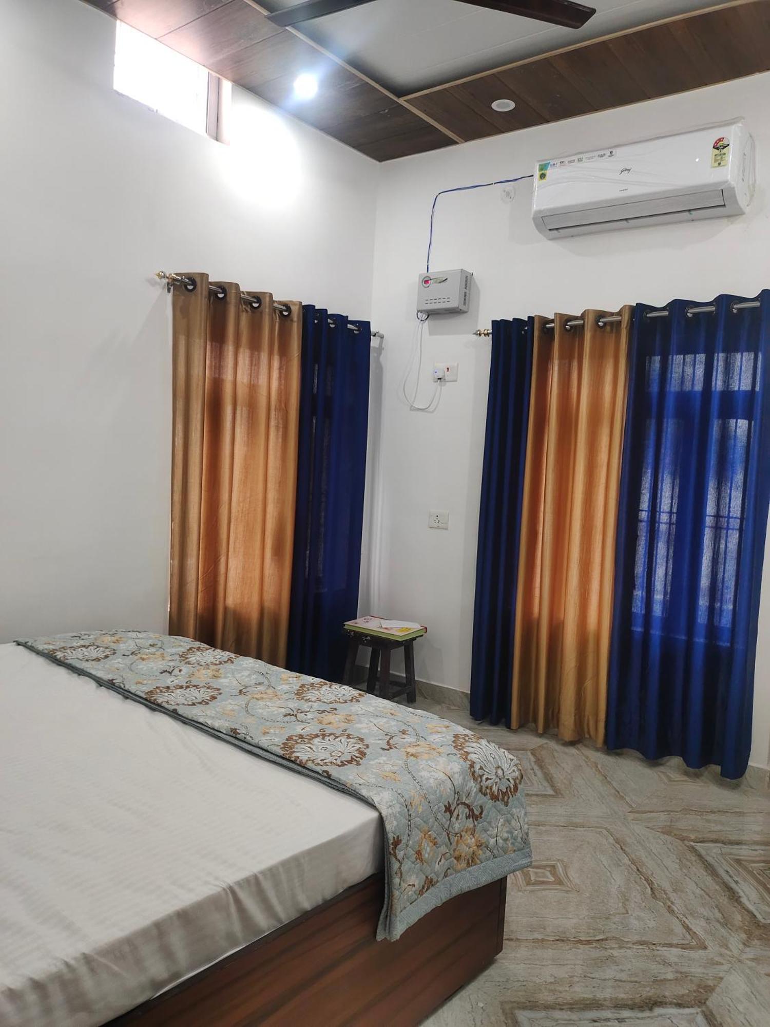 Homestay Abhya Ayodhya