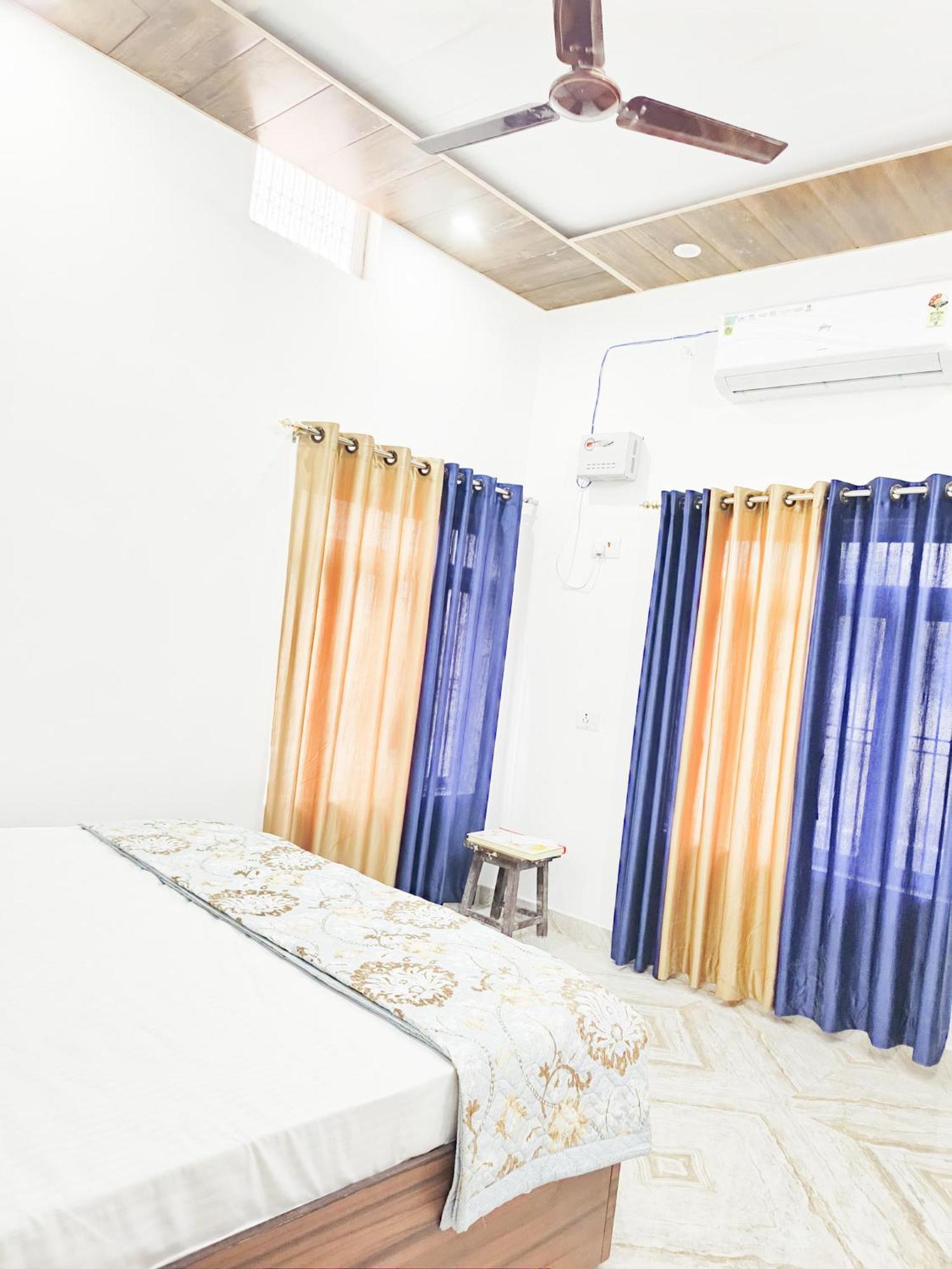 Abhya Homestay *
